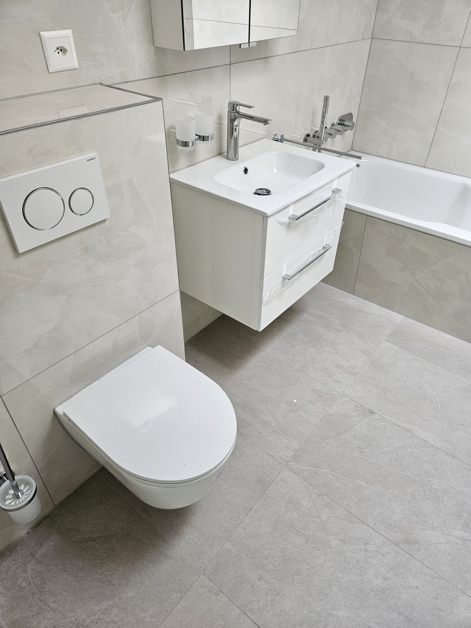 Plattenlegerarbeiten